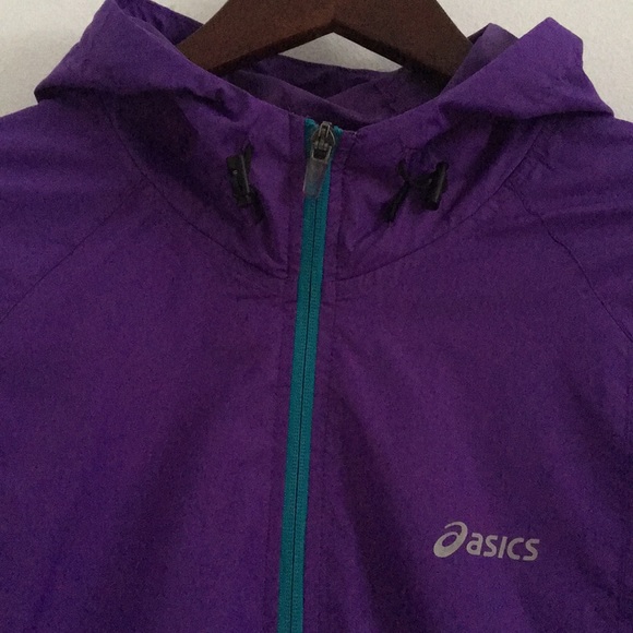 ASICS Packable Jacket in Purple - Picture 7 of 7